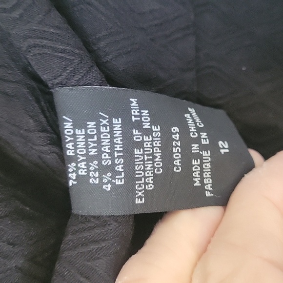 SC&CO Black capris - Picture 5 of 6